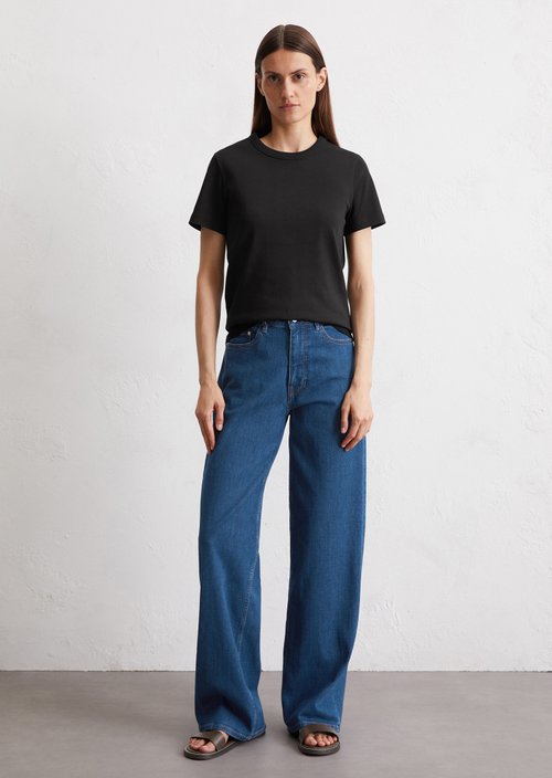 Relaxed T-shirt — Black