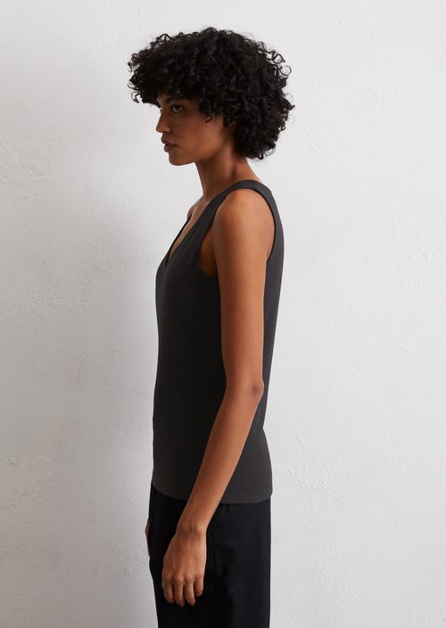 V-neck top slim — Black