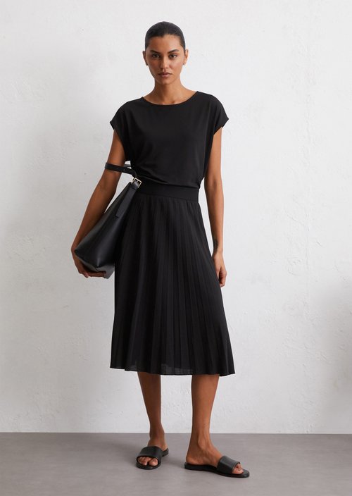 Jersey dress with elastic waist — Black