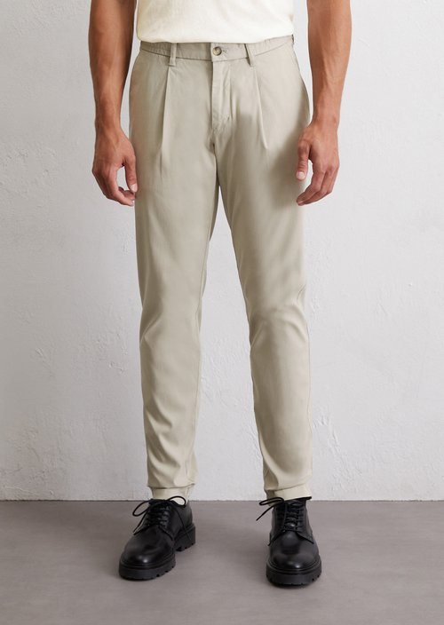 Chino Model Morot Jogger Pleats — Misty Grey