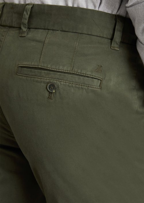 Chino model Osby tapered — Copley Brown