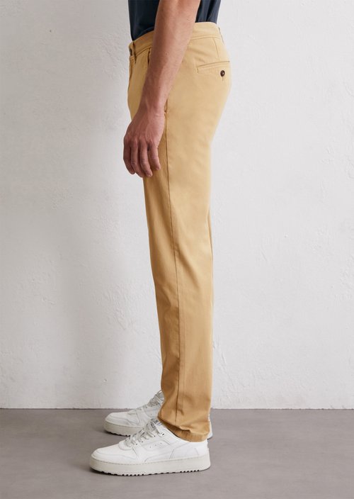 Chino model Stig shaped — Smoky Pine
