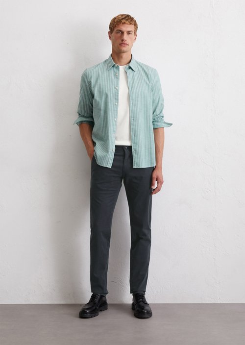 Chino model Stig shaped — Dark Navy