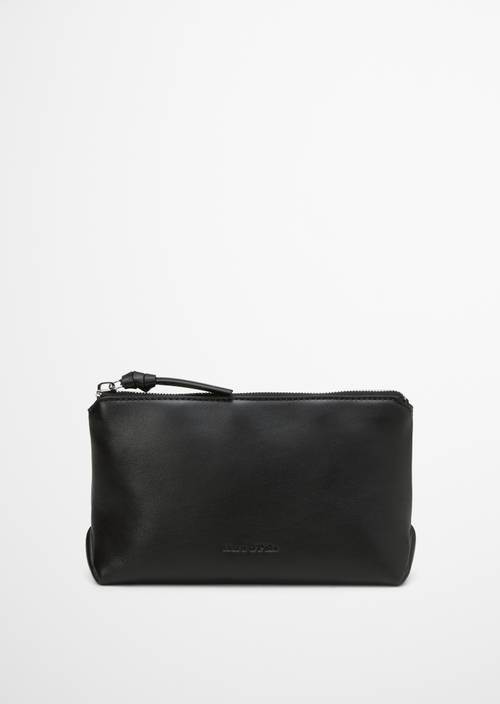 Pouch medium Black in front view