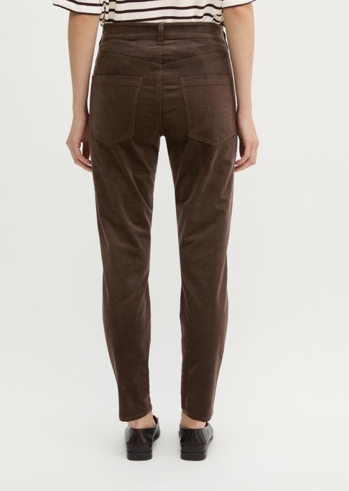 Fine corduroy pants model Theda boyfriend cropped — Burnt Coffee