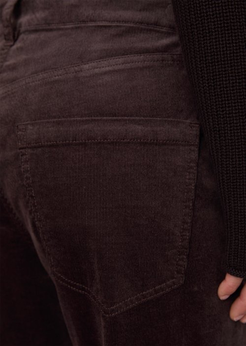 Fine corduroy pants model Theda boyfriend cropped — Dark Coffee