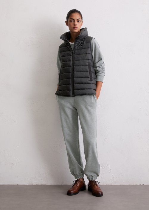 Lightweight quilted vest fitted — Black