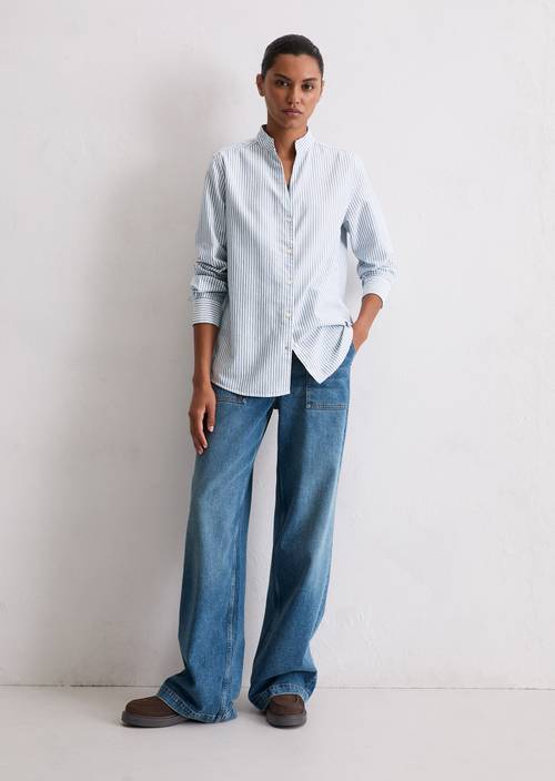 Regular gestreepte blouse met opstaande kraag Medium Blue in vooraanzicht