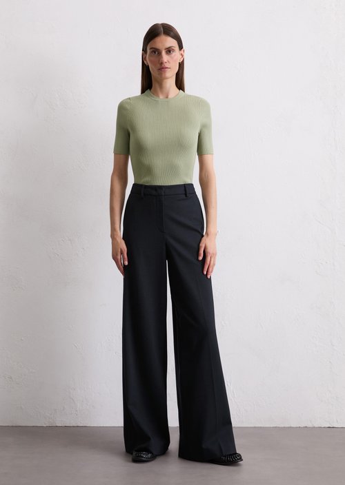 Sweater Travel Collection — Smooth Sage