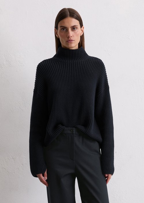 Knitted sweater Travel Collection — Deep Night Blue