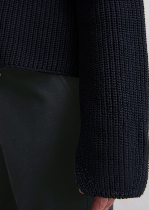 Knitted sweater Travel Collection — Deep Night Blue