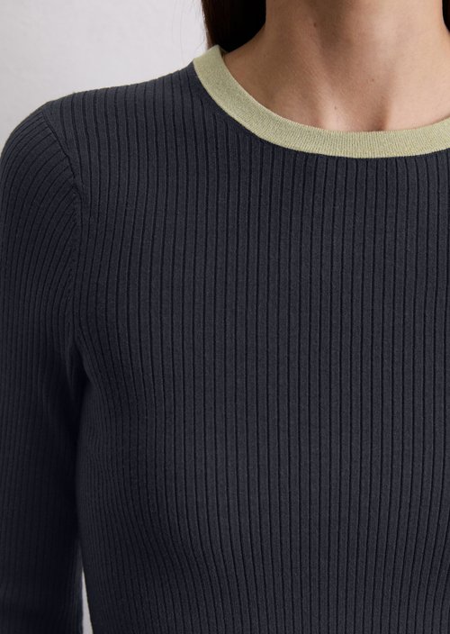 Sweater Travel Collection — Deep Night Blue