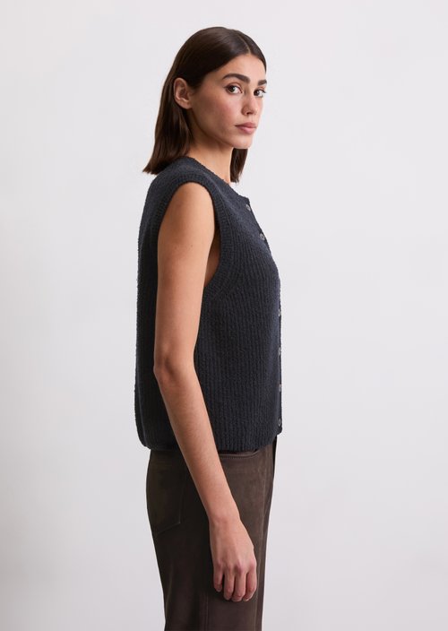 Sleeveless knitted vest regular — Deep Night Blue