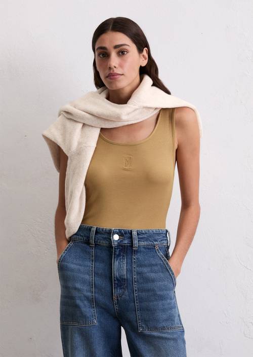 Regular tank top Salted Caramel in front view