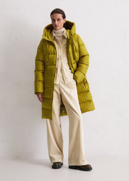 Hooded down coat shaped — Bright Pea