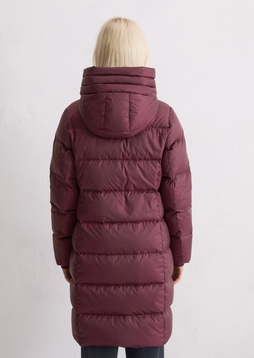 Hooded down coat shaped — Aubergine Red (alternate view)