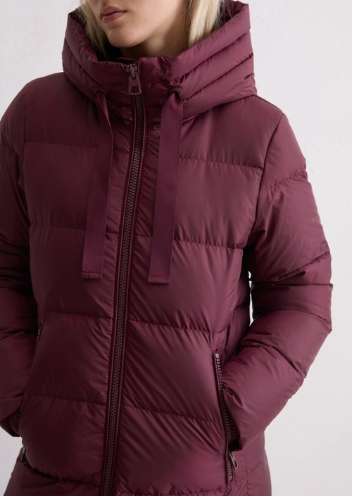 Hooded down coat fitted — Aubergine Red