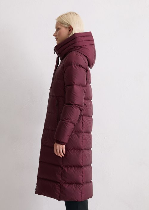 Hooded down coat fitted — Aubergine Red