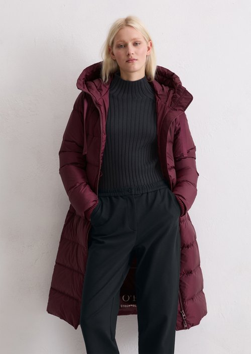 Hooded down coat fitted — Aubergine Red