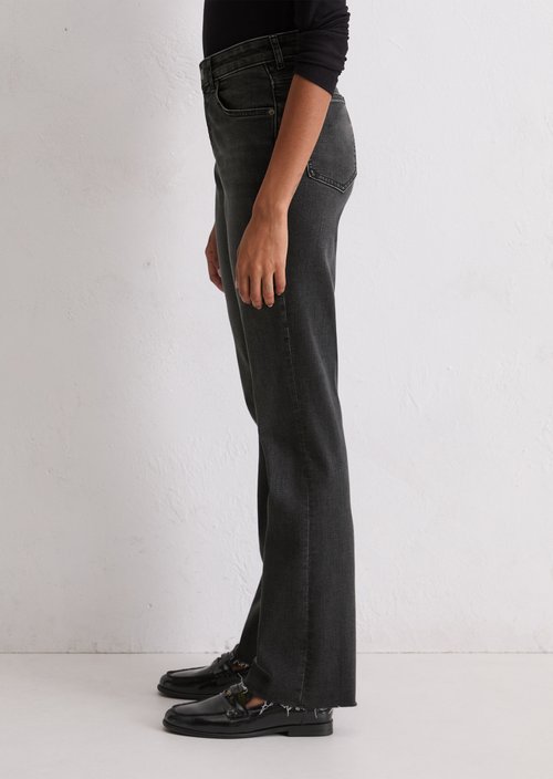 Jeans model Kiruna flared — Black