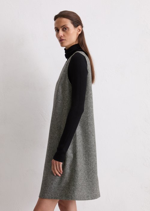 Shift dress straight — Black