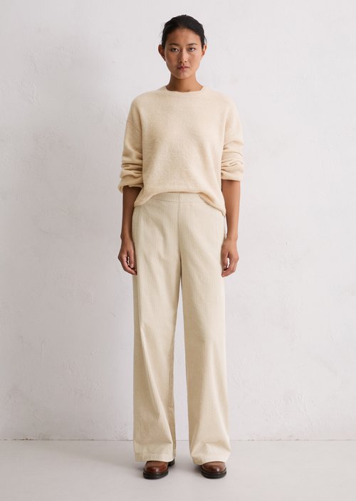 Relaxed corduroy trousers — Light Oat