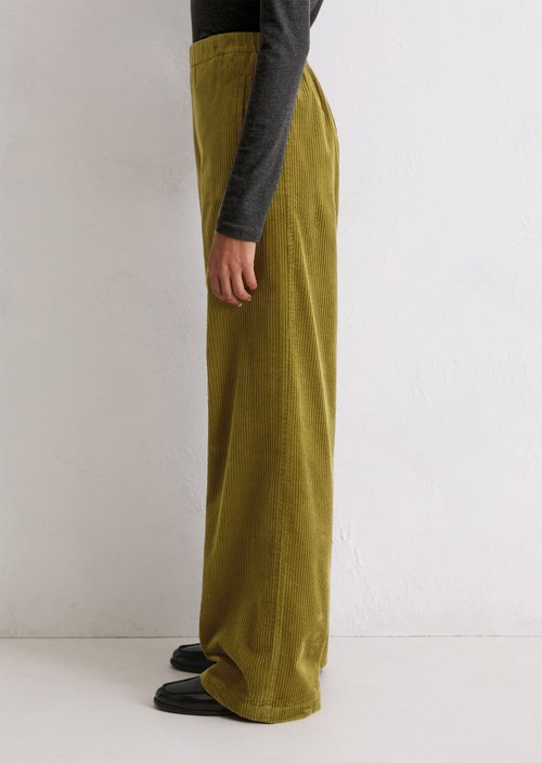 Relaxed corduroy trousers — Deep Pea