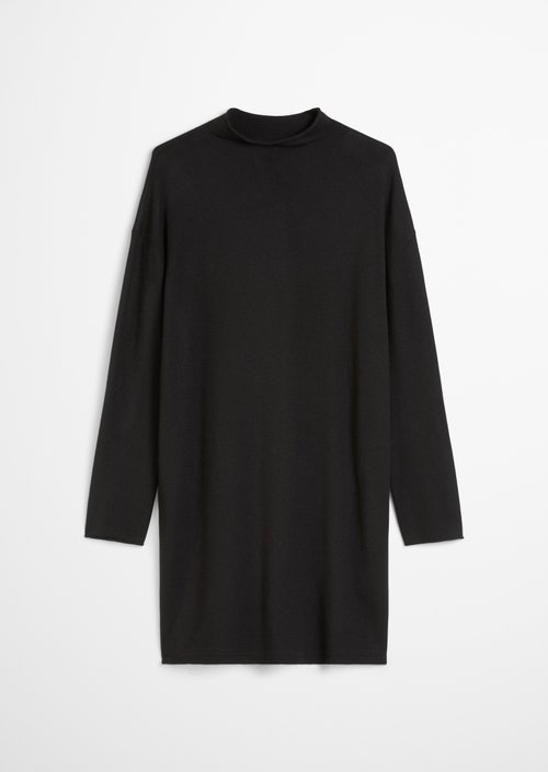 Relaxed fine knit sweater dress — Black