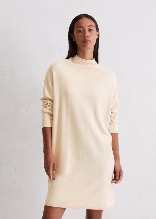 Relaxed fine knit sweater dress — Light Oat