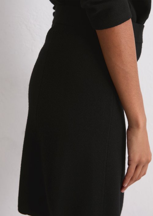 Mini knitted skirt regular — Black