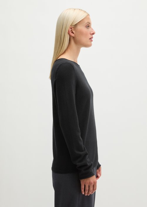Regular fine knit sweater — Black