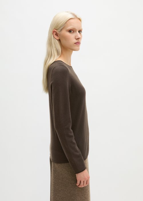 Regular fine knit sweater — Burnt Coffee