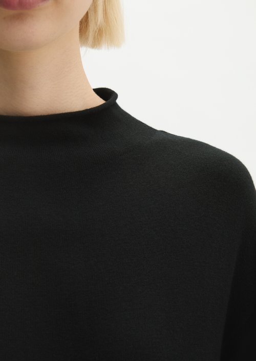 Oversized fine knit sweater — Black