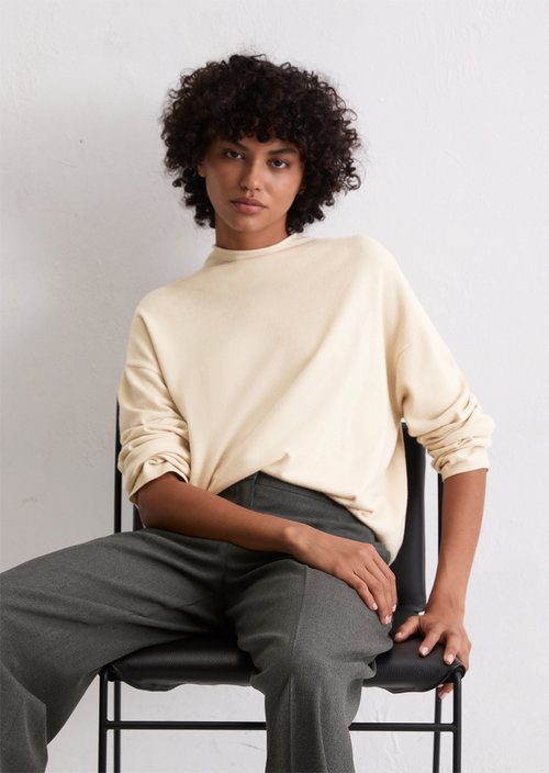 Oversized fine knit sweater — Light Oat