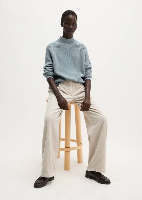 Pull en maille coupe classique Glacial Blue en vue de face