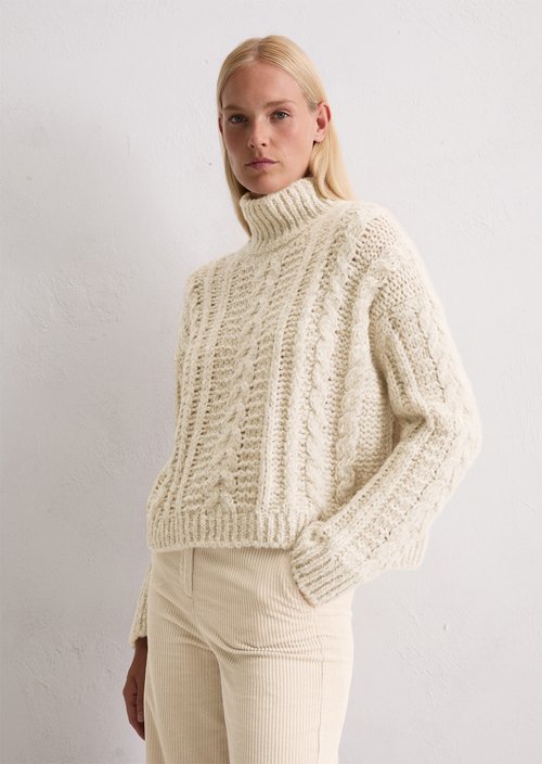 Cable knit oversized sweater — Light Oat