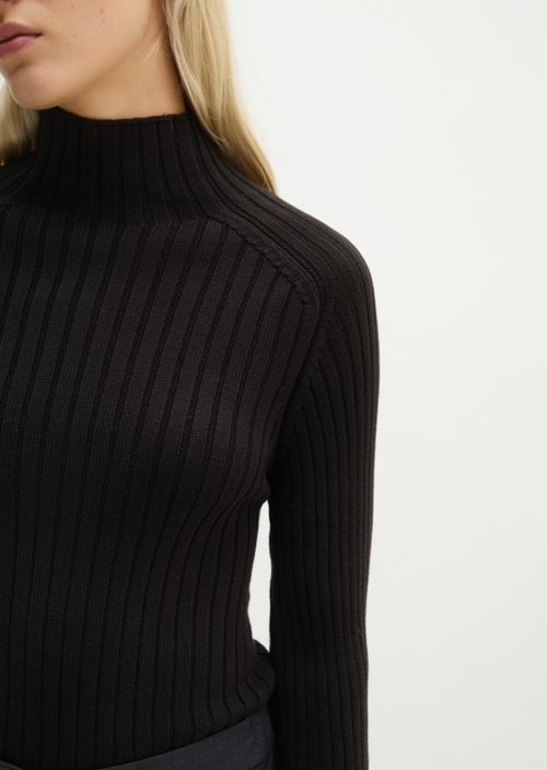 Turtleneck sweater slim — Black