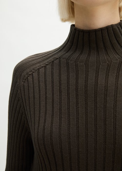 Turtleneck sweater slim — Burnt Coffee