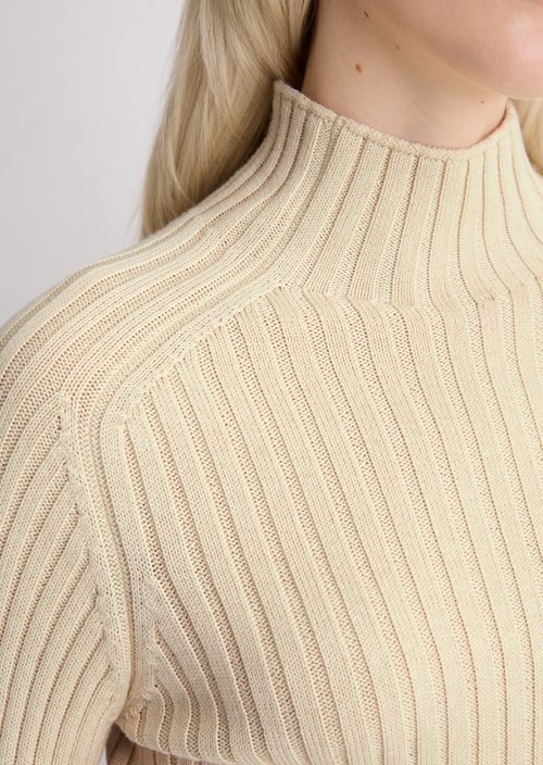 Turtleneck sweater slim — Chalky Sand