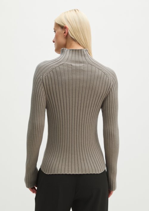 Turtleneck sweater slim — Earthy Taupe