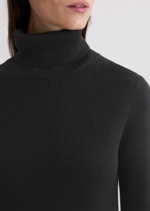 Turtleneck sweater slim — Black