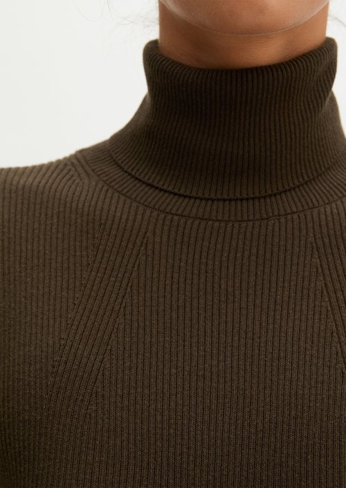 Turtleneck sweater slim — Burnt Coffee