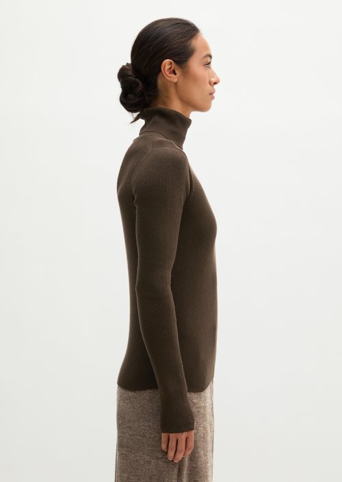 Turtleneck sweater slim — Burnt Coffee