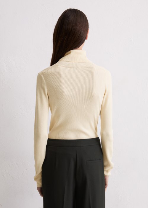 Turtleneck sweater slim — Chalky Sand