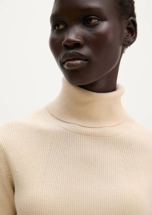 Rollkragenpullover slim Smokey Sands in Detailansicht