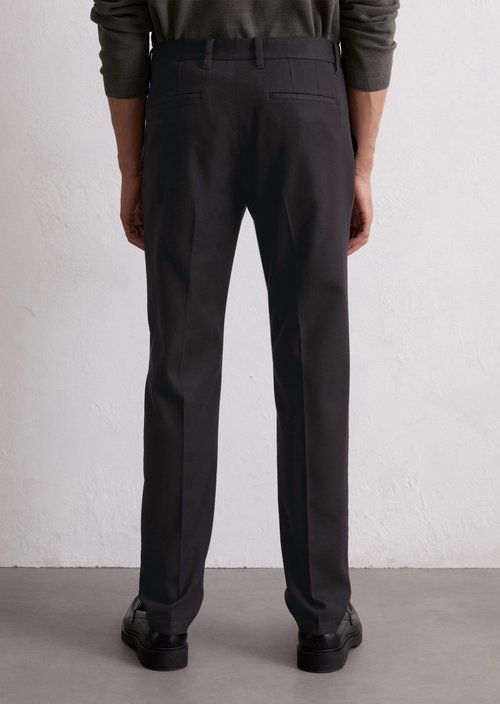 Chino model Osby tapered — Black