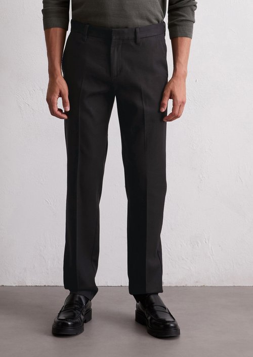 Chino model Osby tapered — Black