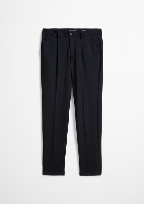 Pants Model Morot Jogger pleats Travel Collection — Deep Night Blue