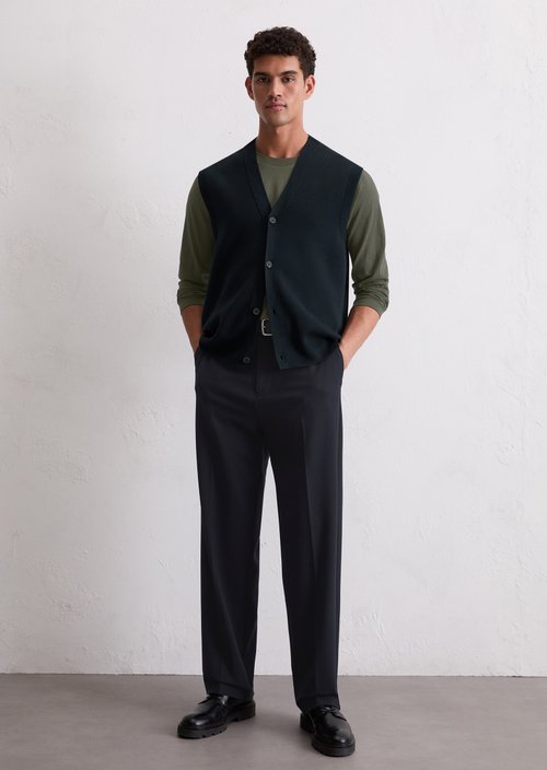 DfC knitted vest — Dark Navy