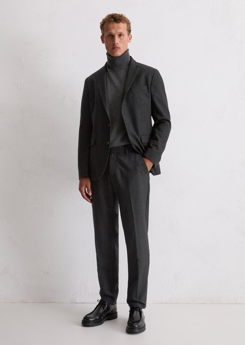 Jacket shaped — Black